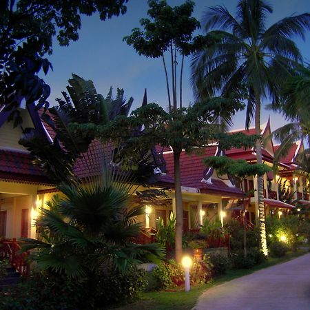 Palm Village Rawai Екстер'єр фото