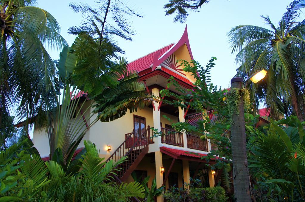 Palm Village Rawai Екстер'єр фото