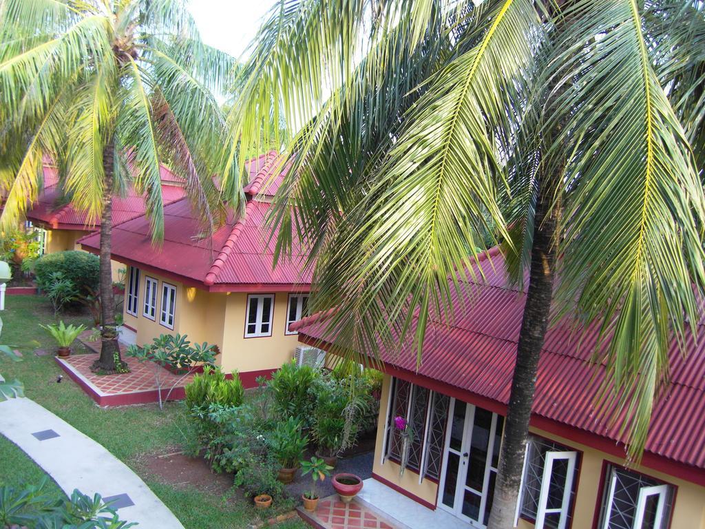 Palm Village Rawai Екстер'єр фото