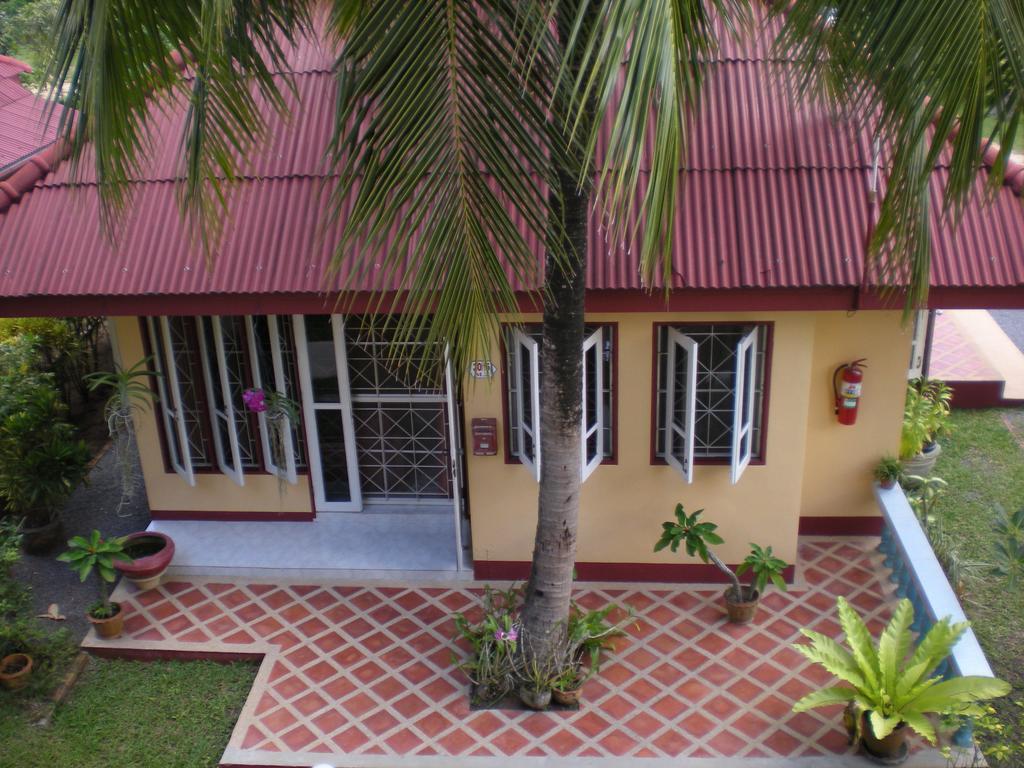 Palm Village Rawai Екстер'єр фото