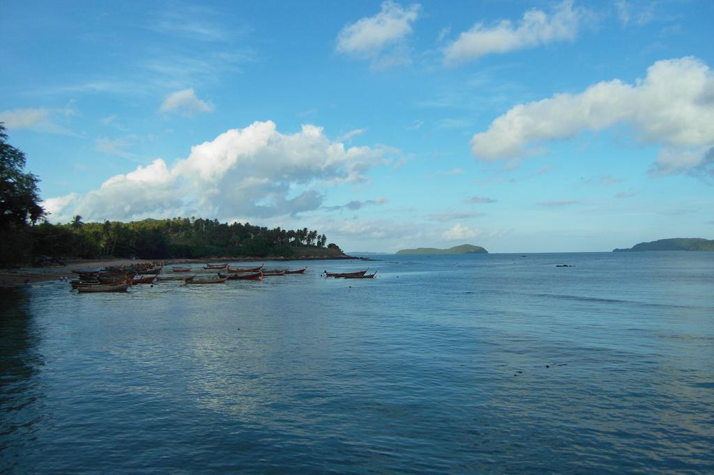 Palm Village Rawai Екстер'єр фото