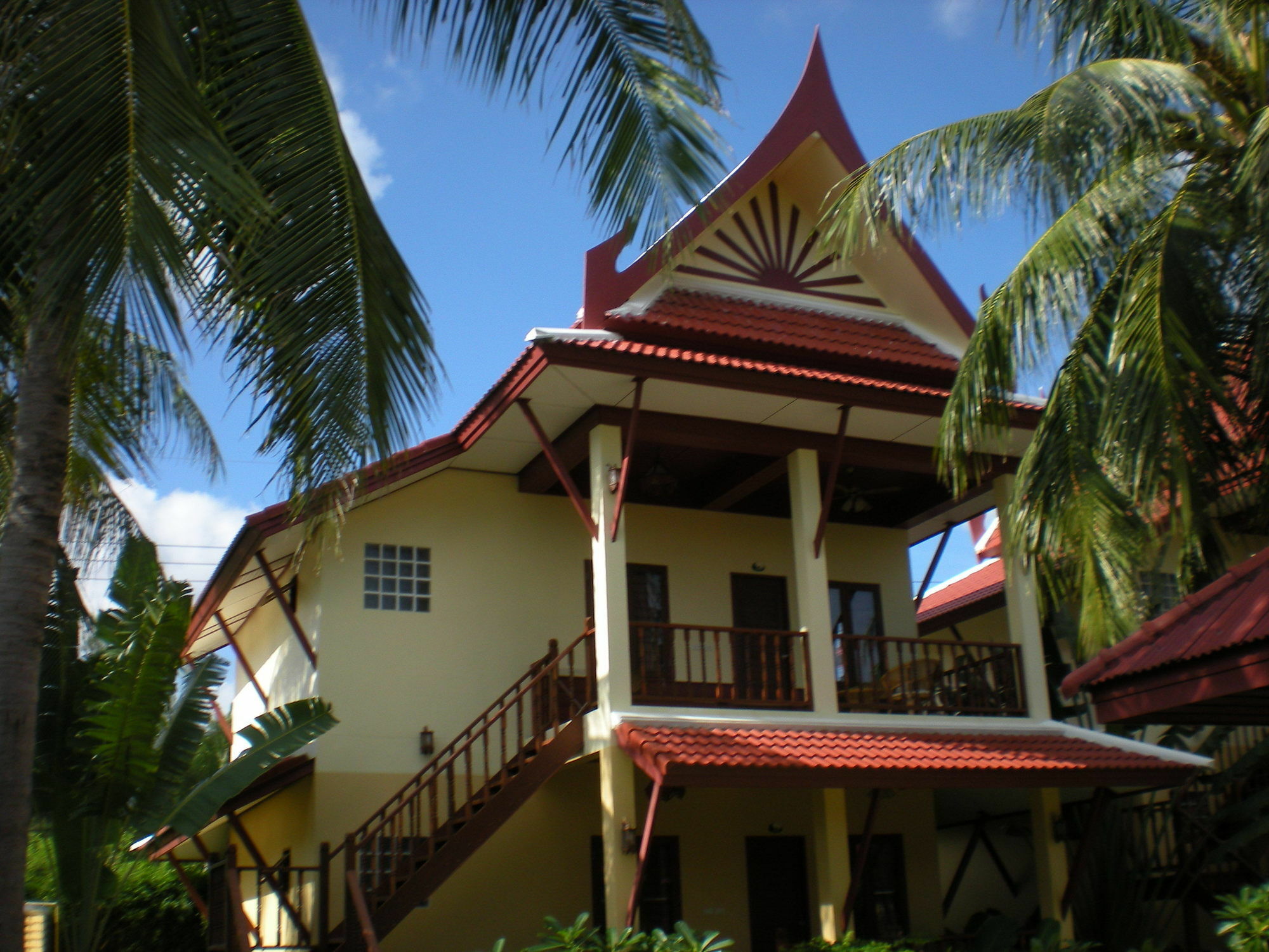 Palm Village Rawai Екстер'єр фото