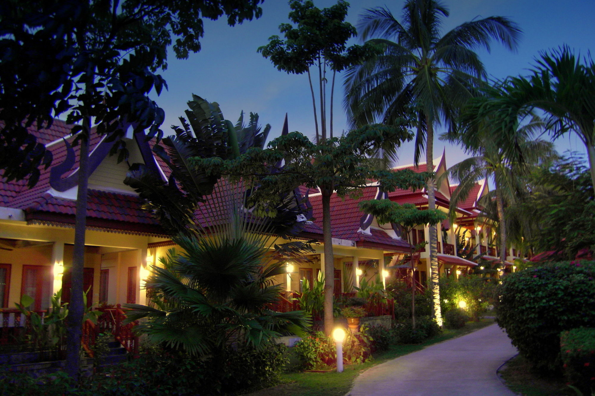 Palm Village Rawai Екстер'єр фото