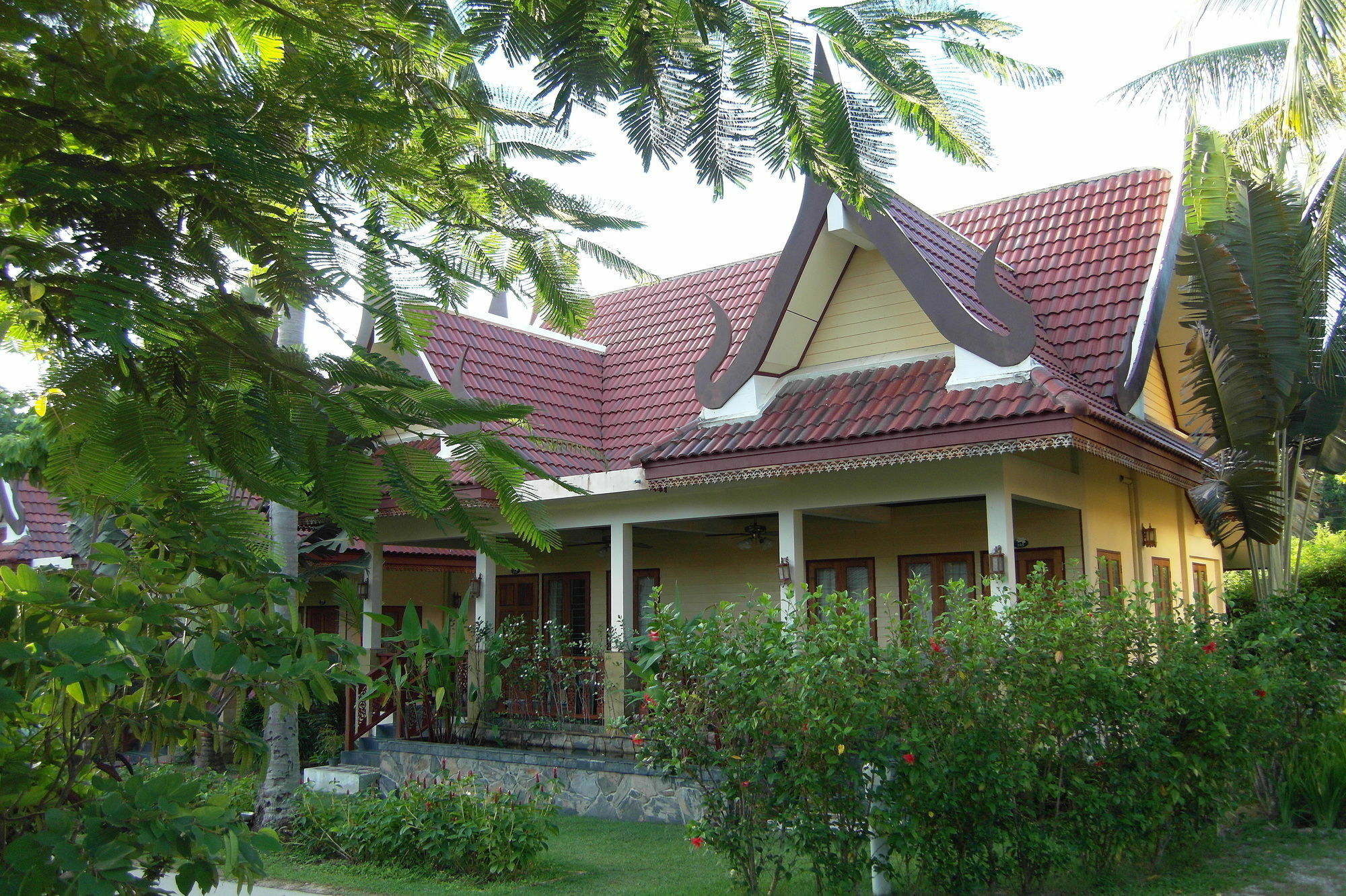 Palm Village Rawai Екстер'єр фото