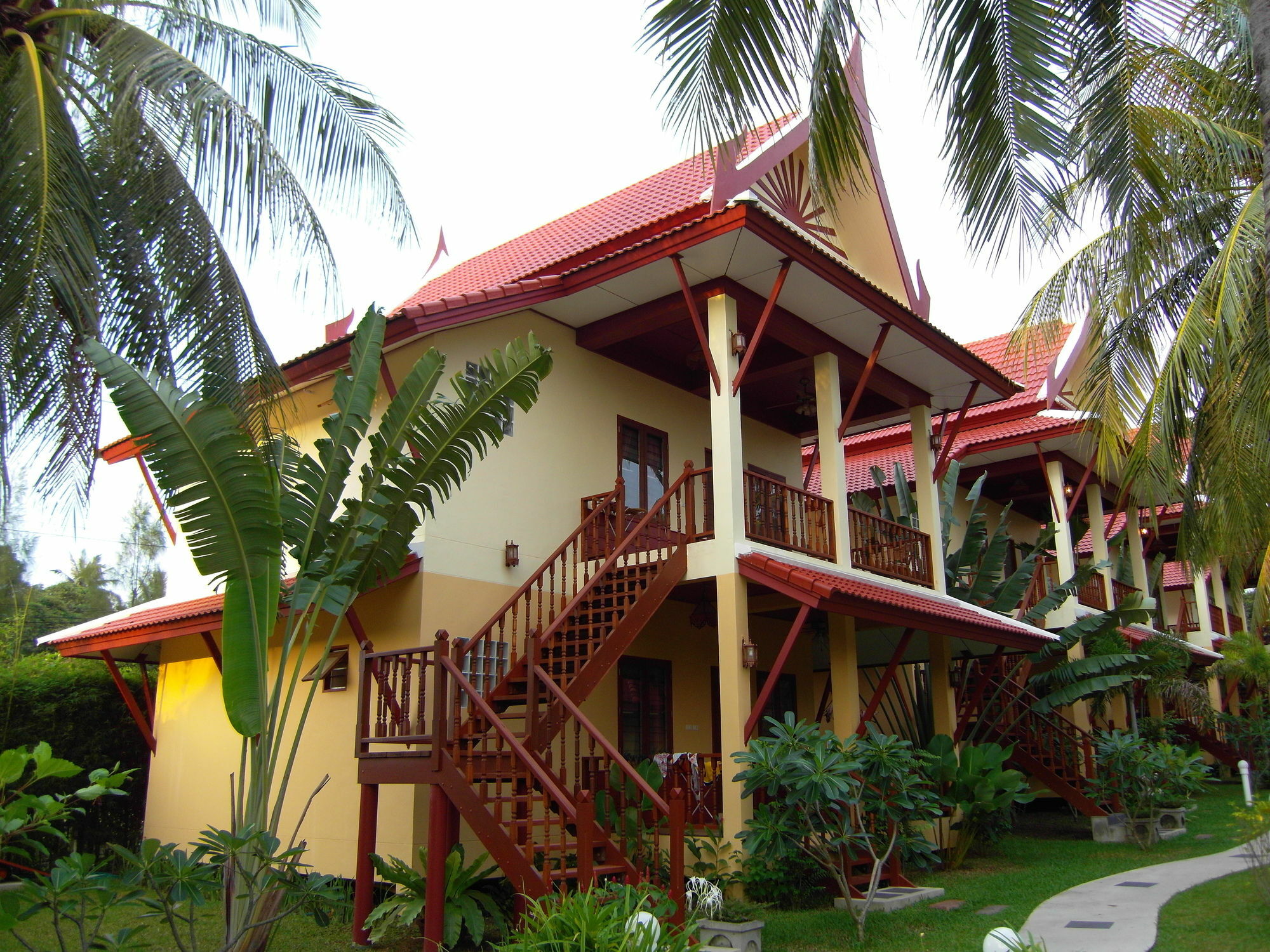 Palm Village Rawai Екстер'єр фото